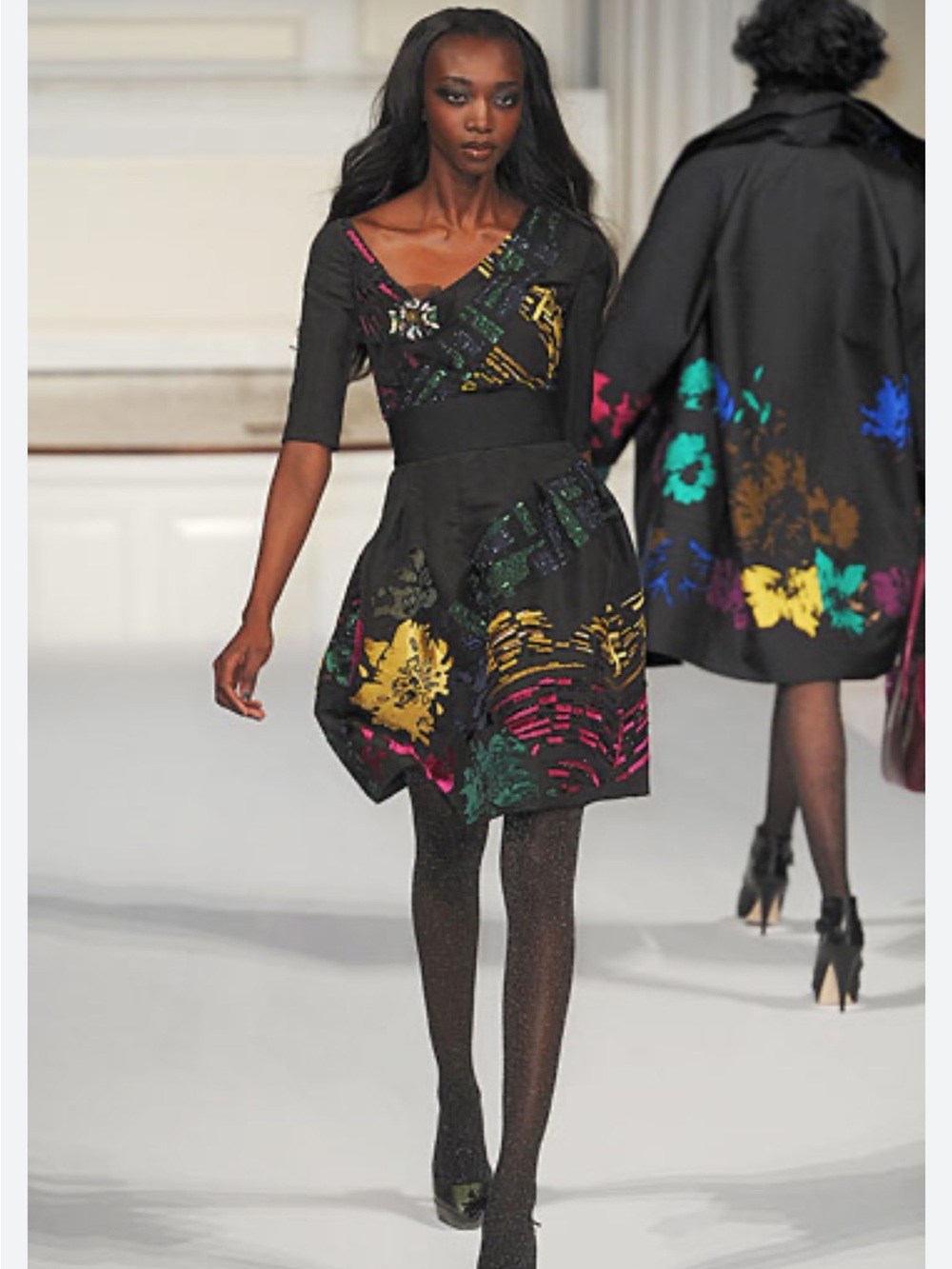 Oscar de la Renta Black Midi Dress with Multicolor Sequin Embroidery - Picture 2 of 14